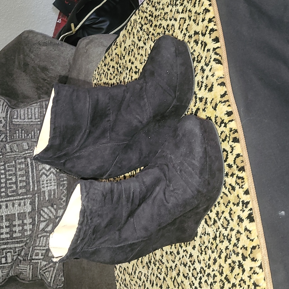 Women's black "suede" wedge booties